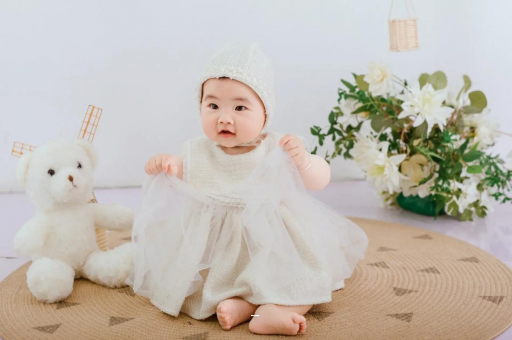 恩施宝宝在妈妈肚子里